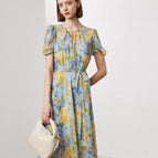 Yellow And Blue Blooming / L