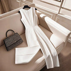 L / White